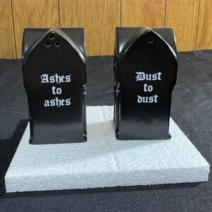 KillStar Black salt and pepper shakers in the shape of tombstones NEW